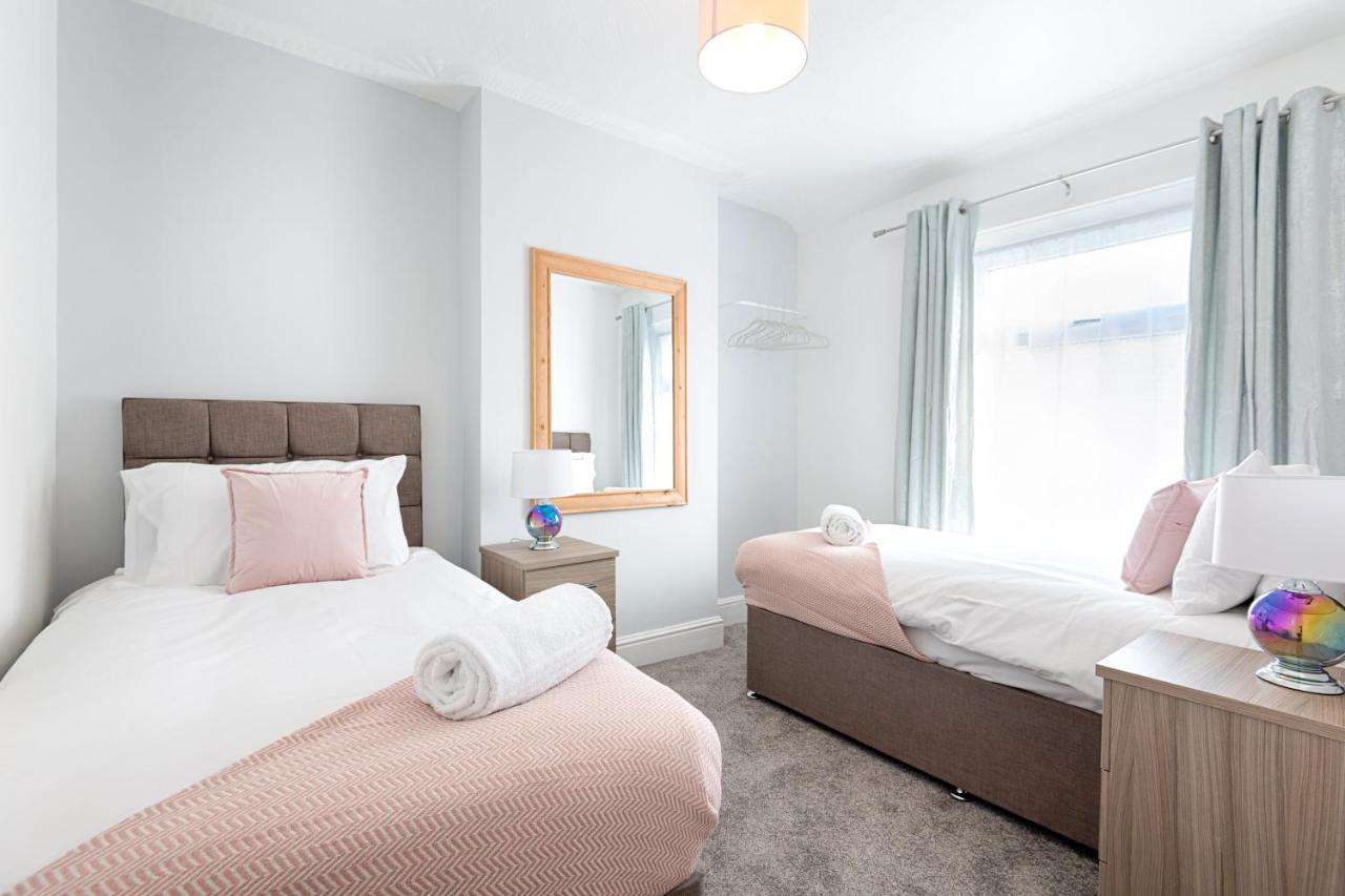 City Centre, Parking, Smart Tv'S In All Rooms Swansea Exteriér fotografie